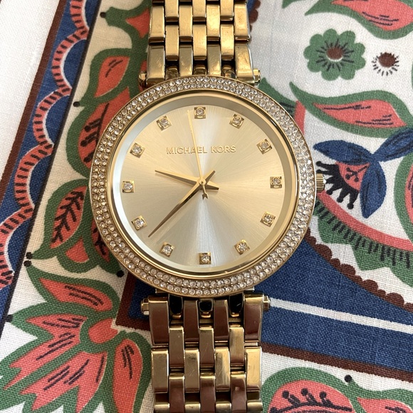 Michael Kors. Darci Quartz Gold dial crystal pave bezel Women’s watch. (MK 3216)